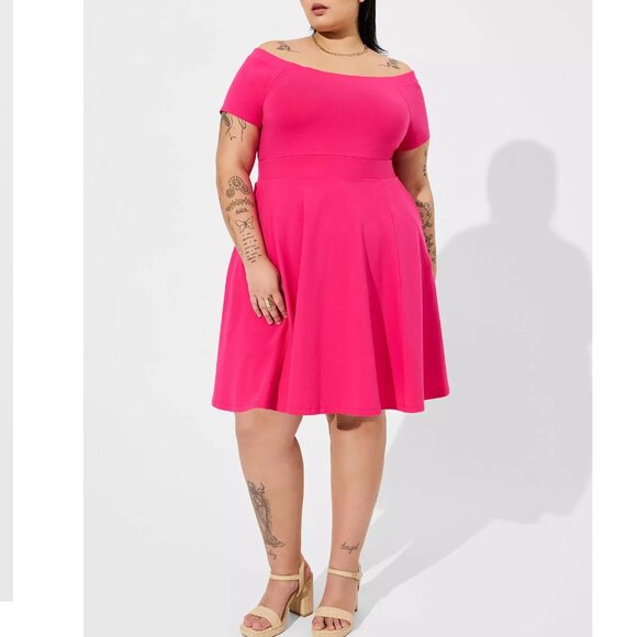 👄 Plus Size 1X 14 16 TORRID Pink Pinup Foxy Off Shoulder Skater Dress Womens - Picture 1 of 5